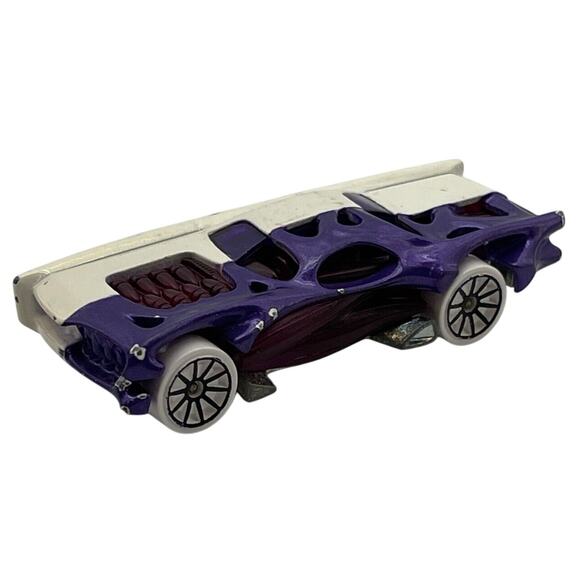 Mattel Hot Wheels Two-Face Diecast DC Universe Car White/Purple Toned - Picture 1 of 10